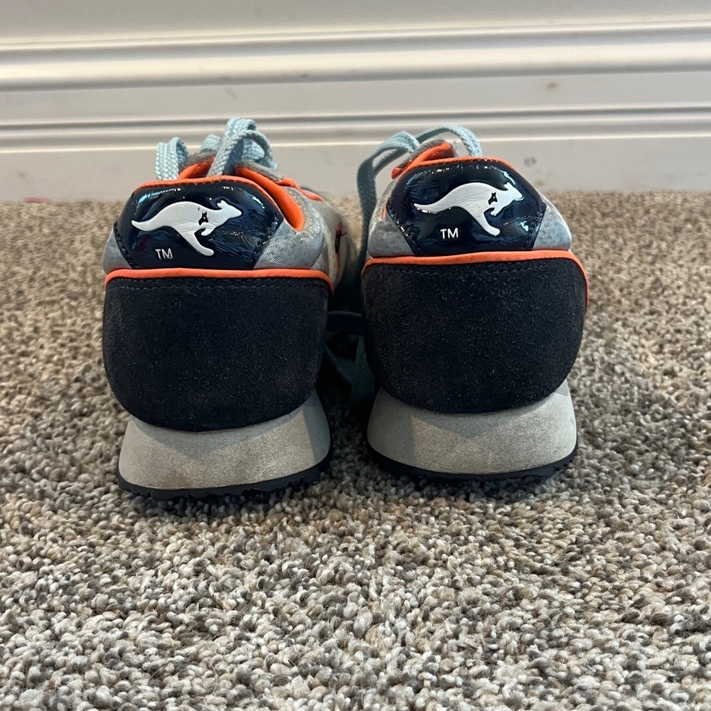 Vtg KangaROOS Zipper Pocket Shoes - Picture 4 of 9